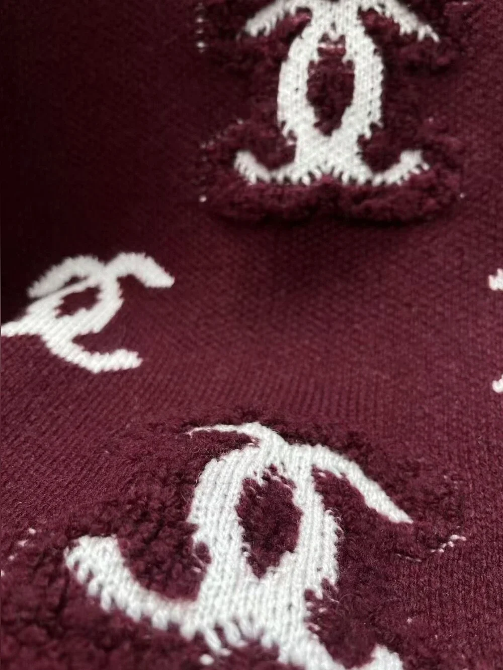 CHANEL elegant burgundy
